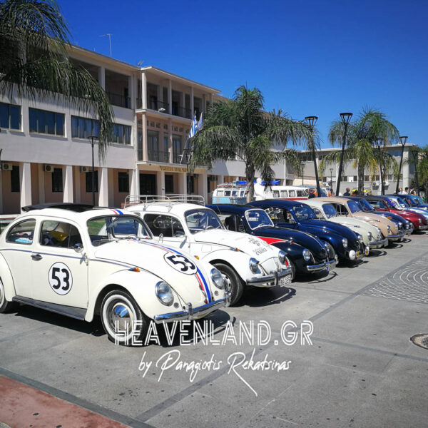 Σκαραβαιοι βγηκαν βολτα στο κεντρο Αργοστολιου Κεφαλονιας Κ 2020